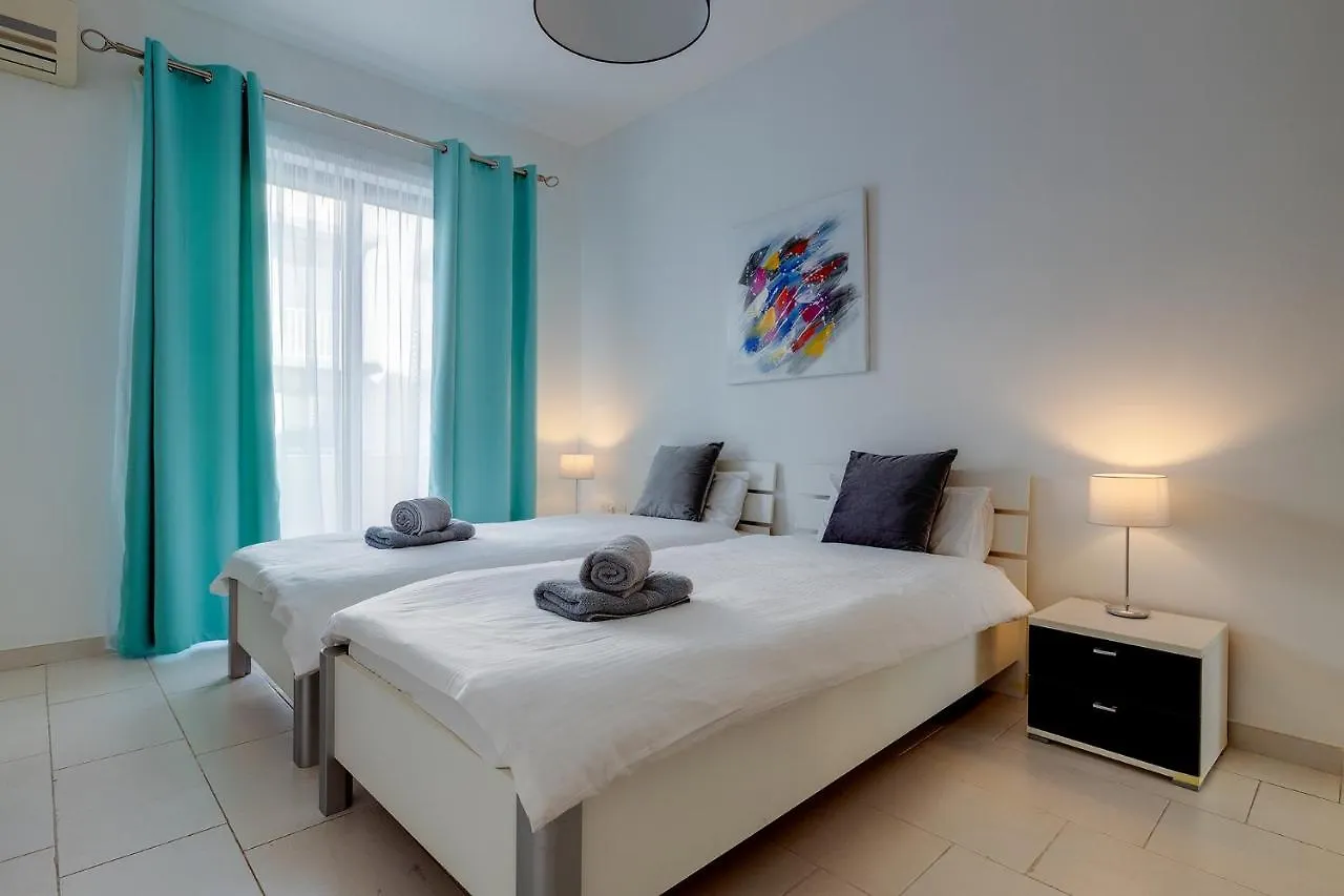 Marvellous Apartment With Valletta And Harbour Views 斯利马