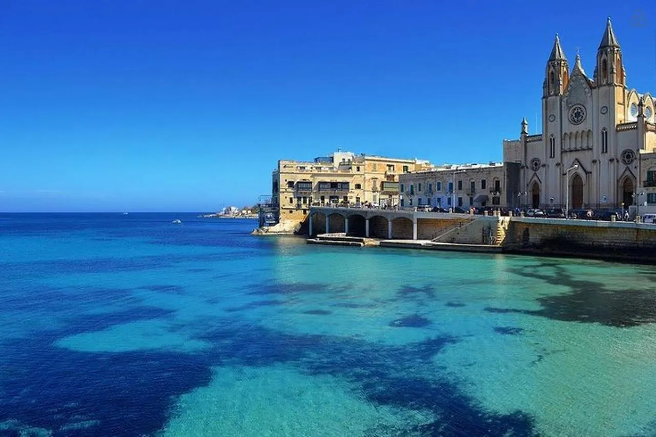 Marvellous Apartment With Valletta And Harbour Views 斯利马