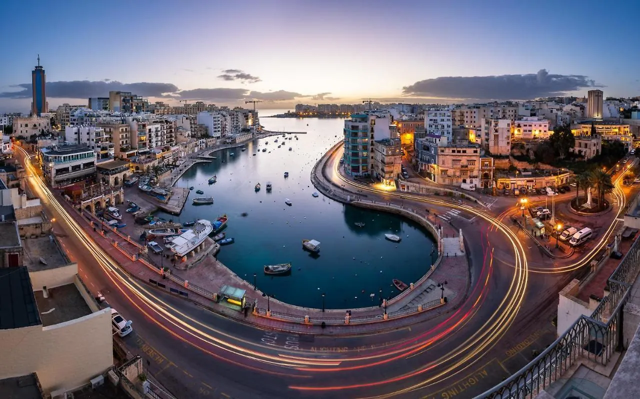Marvellous Apartment With Valletta And Harbour Views 斯利马