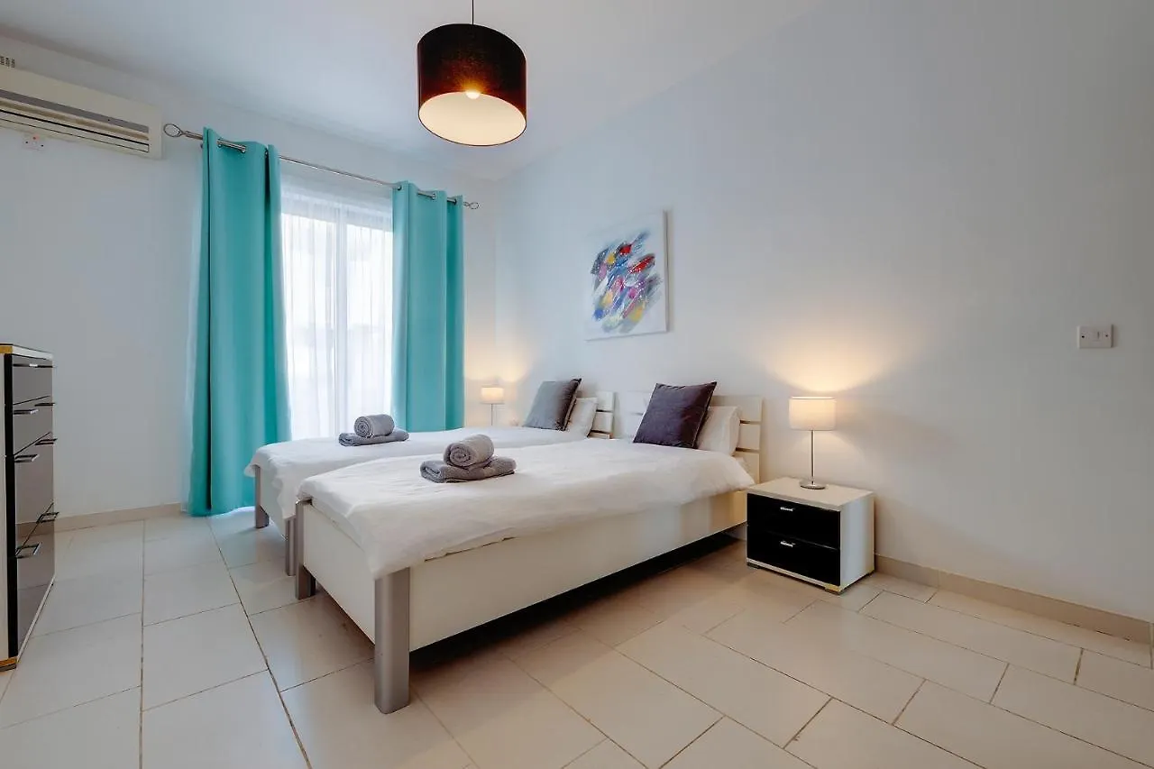 Marvellous Apartment With Valletta And Harbour Views Sliema
