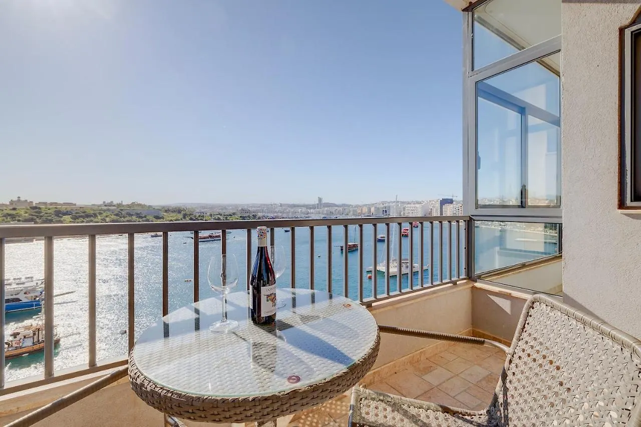 Marvellous Apartment With Valletta And Harbour Views Sliema