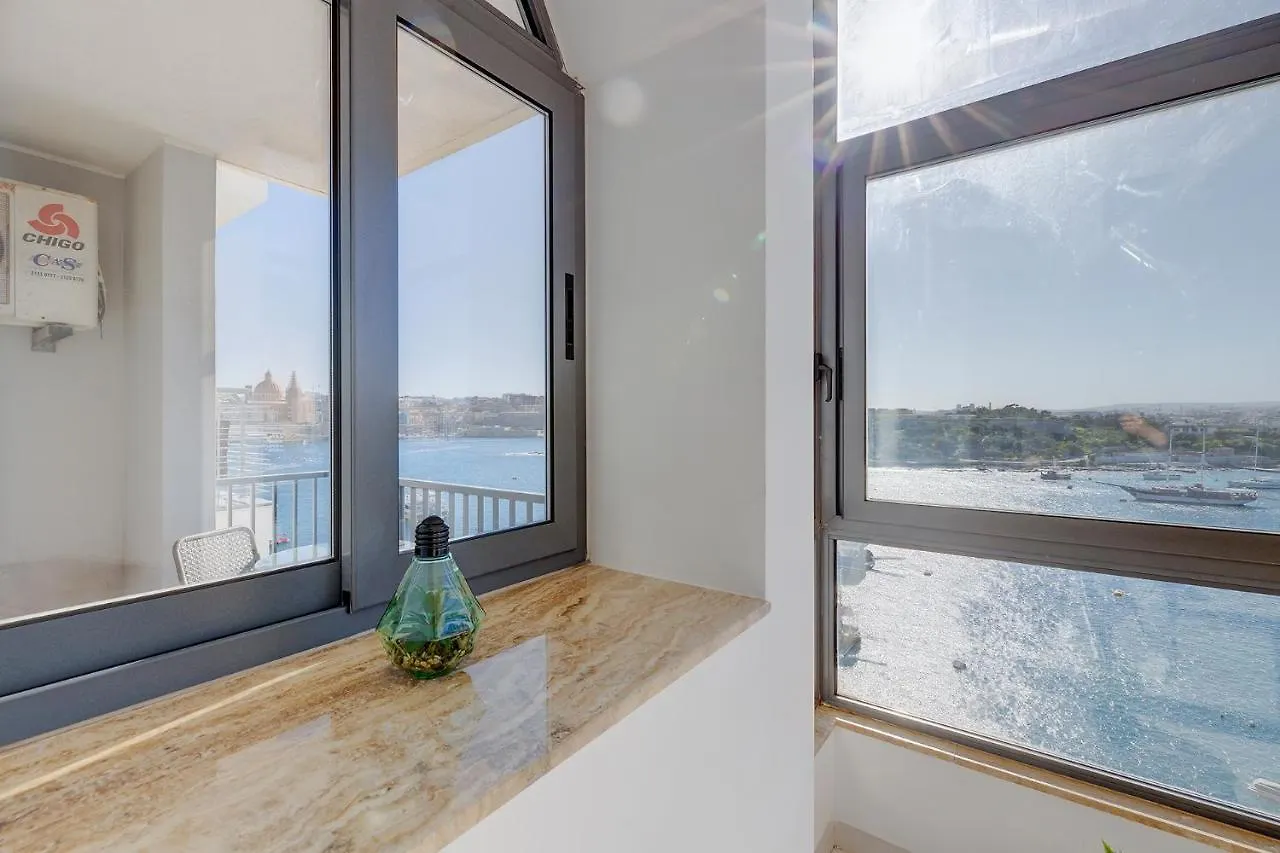 Marvellous Apartment With Valletta And Harbour Views Sliema Malta