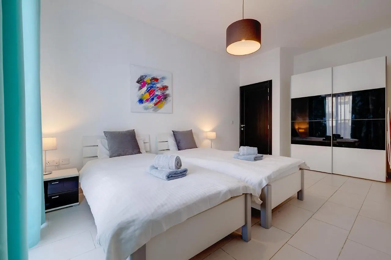 Marvellous Apartment With Valletta And Harbour Views Sliema 0*,