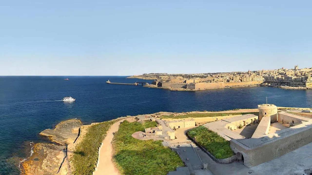Marvellous Apartment With Valletta And Harbour Views Sliema