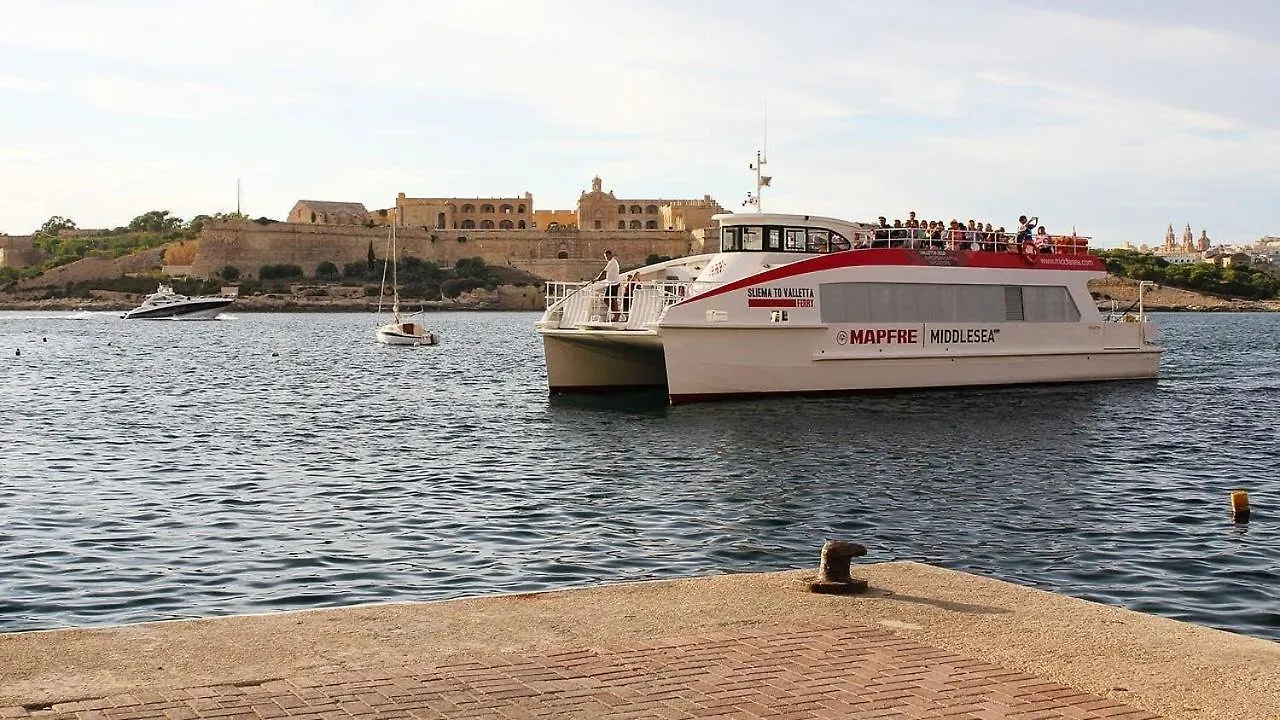 Marvellous Apartment With Valletta And Harbour Views Sliema